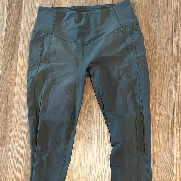 Lululemon size 10 leggings - Picture 2 of 7